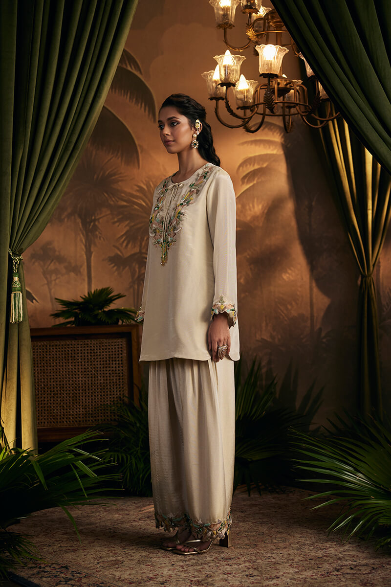 Tunic with Embroidered Tassels Paired with Salwar and Dupatta