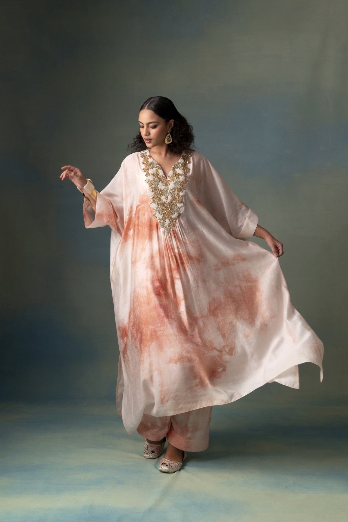 Ivory Aura - A Tunic Set