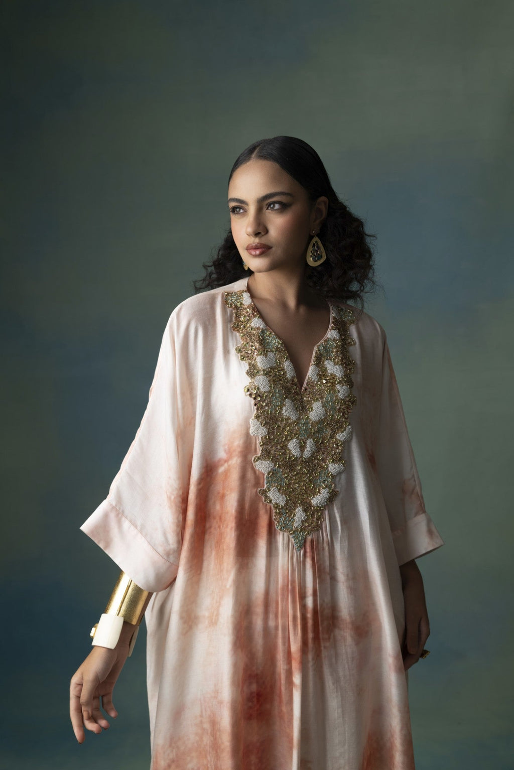 Ivory Aura - A Tunic Set