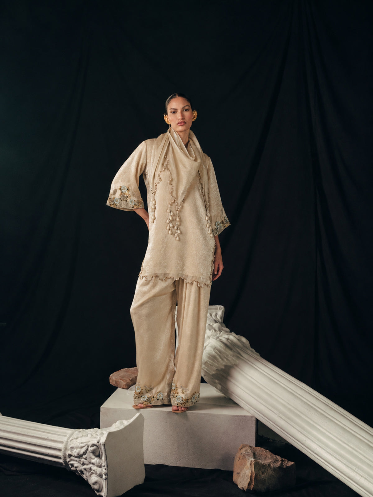 Ghungroo Poetry Tunic Set