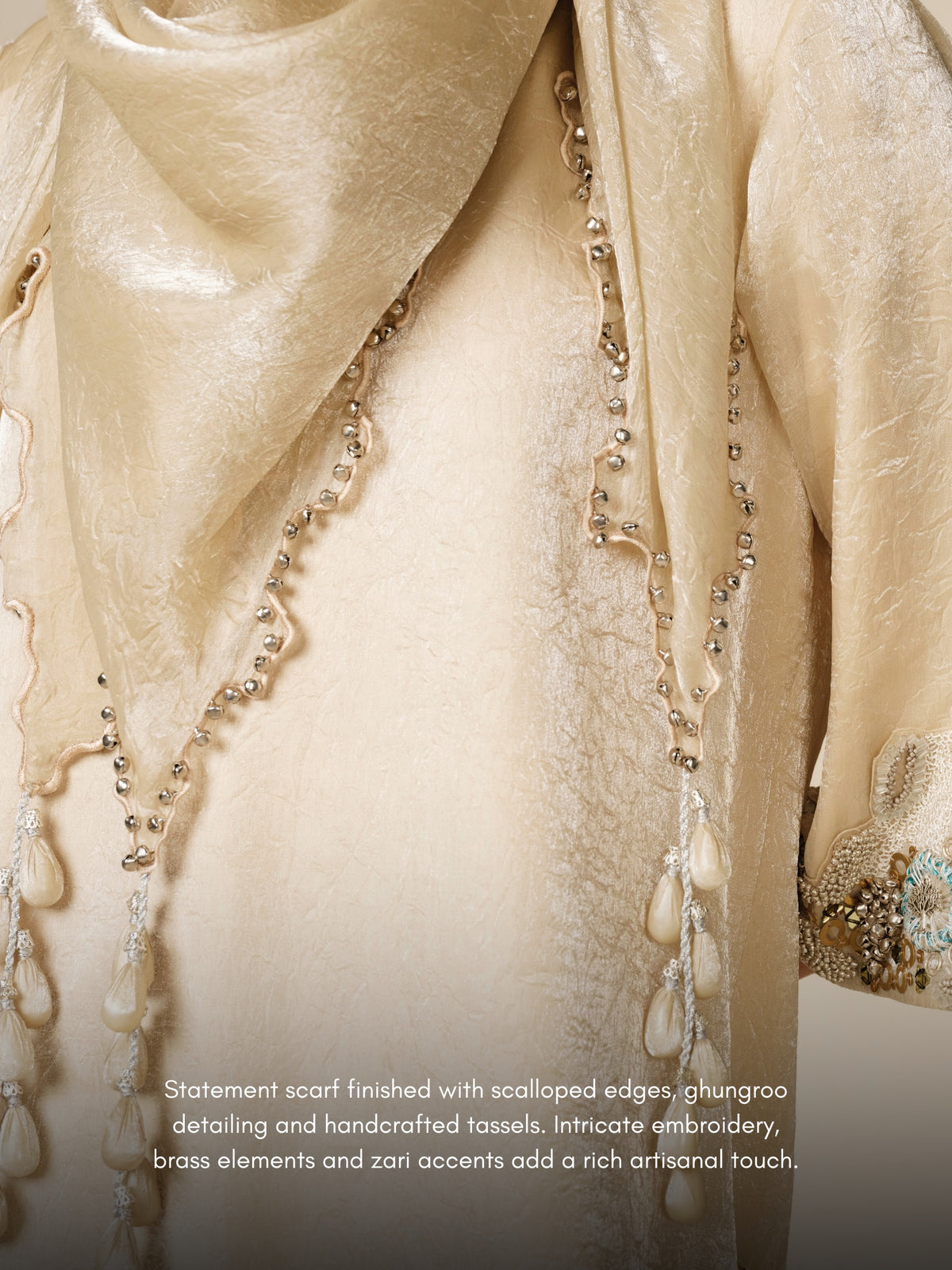 Ghungroo Poetry Tunic Set – embroidery close-up